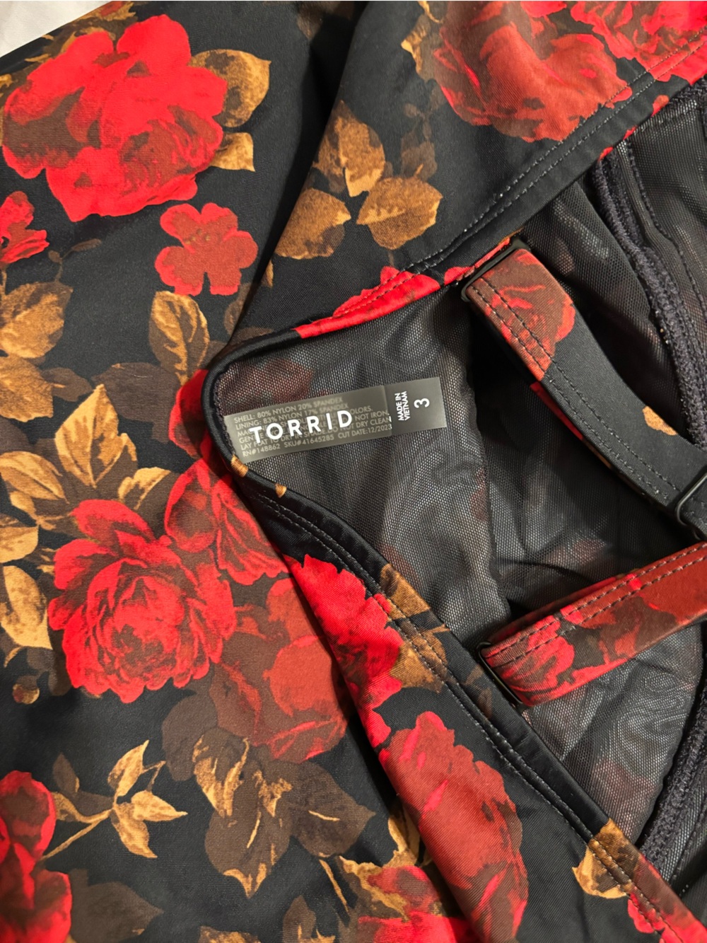 Torrid Black with Red Roses and Gold Leaves - Picture 5 of 5